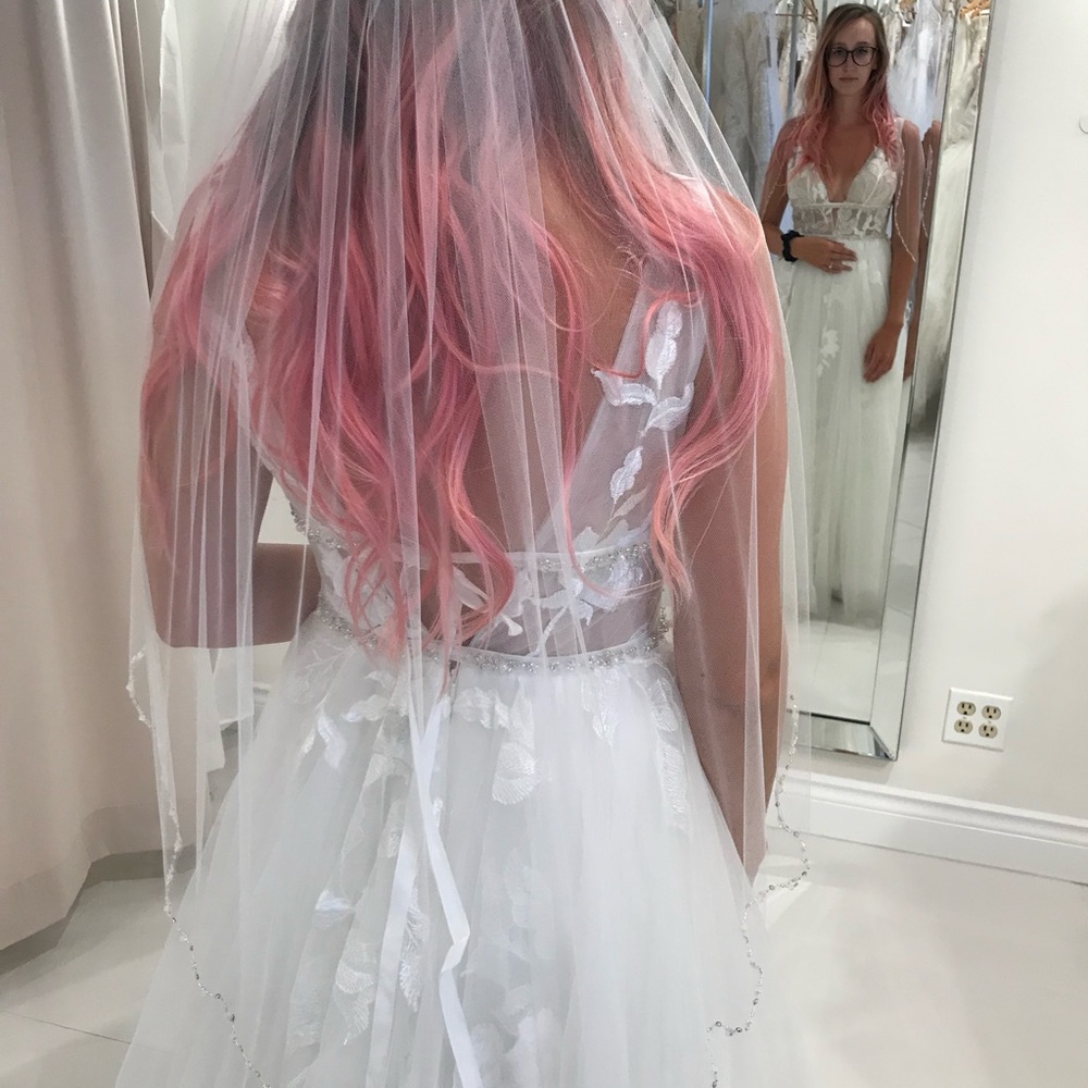 Wedding Veil - Picture 2 of 6